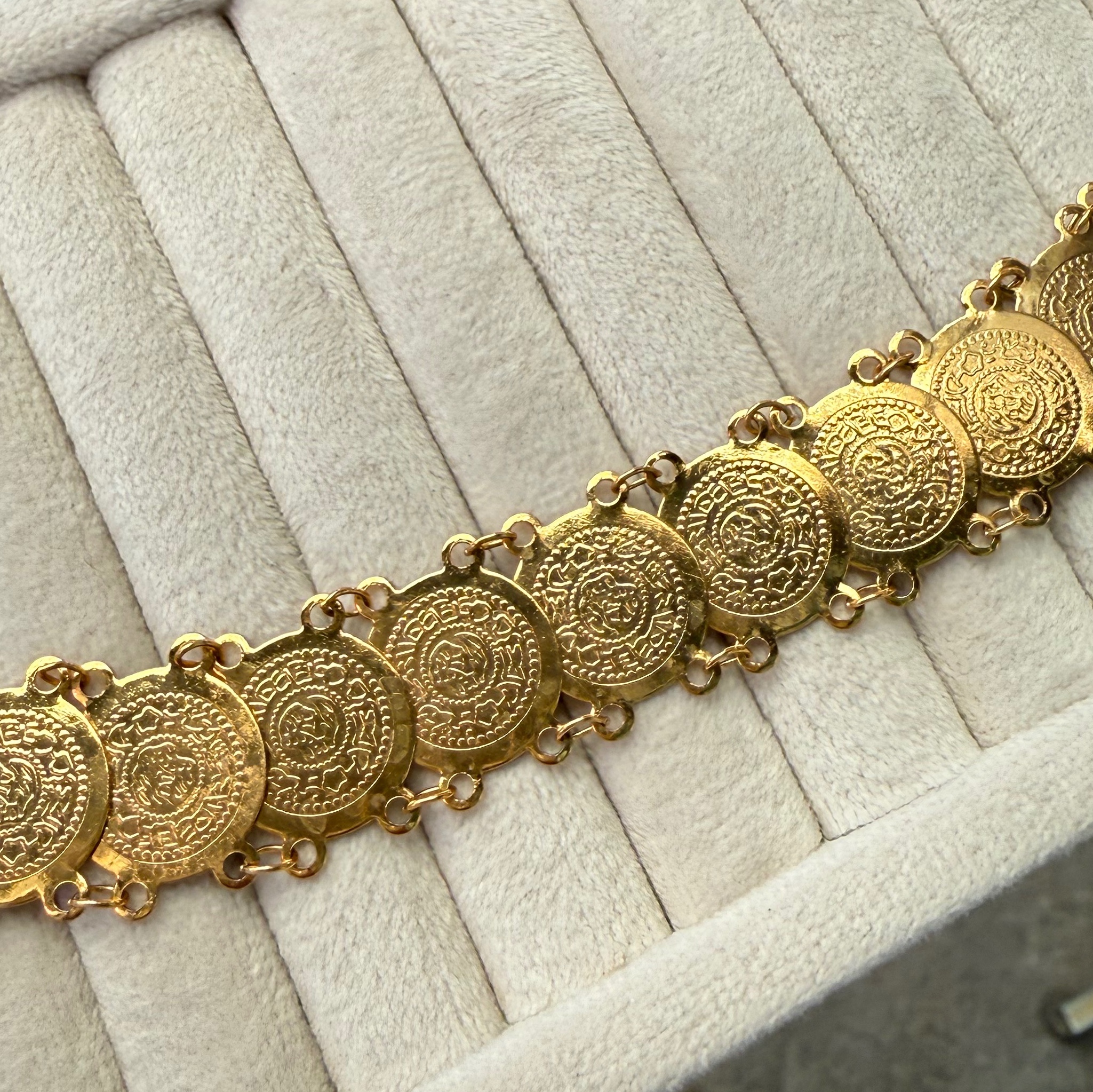 دستبند سکه طرح طلا و کپی طلای لوکس