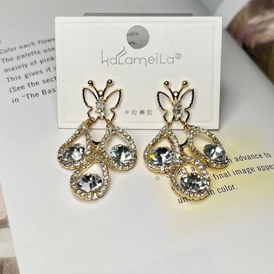 گوشواره طرح جواهری (میخ نقره) طرح آویز نگین مربع تنوع طرح رنگ ثابت کد tk (پس کرایه)