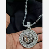 گردنبند و آویز پلاک فول نگین طرح ورساچه Versace رنگ ثابت کد vn (پس کرایه)