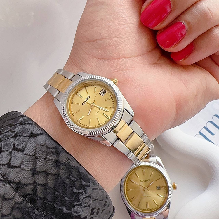 ساعت زنانه و مردانه قیمت تک کاسیو استیل تاریخ دار موتور ژاپن مارک معروف CASIO نمونه درجه یک ارسال رایگان