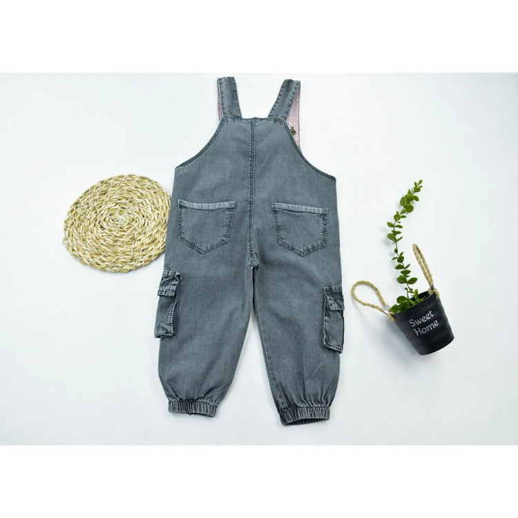 بیلر پسرانه جین پنج جیب طرح تکه دوزی شده رنگ زغال سنگی سایز 1 تا 2 سال