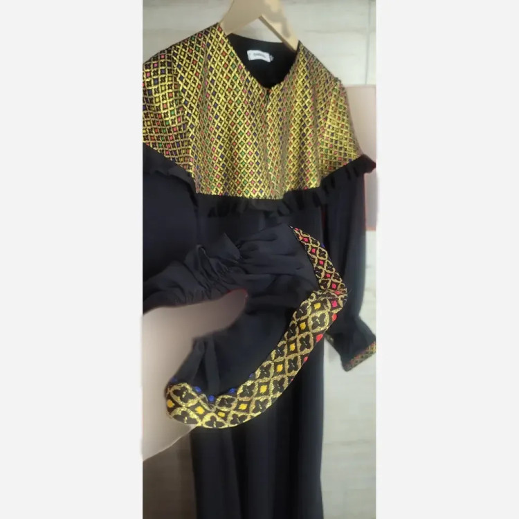 عبا زنانه طرح دنیا جنس الیزه و خرجکار تافته هندی رنگ مشکی سایز 40 تا 60 (2)