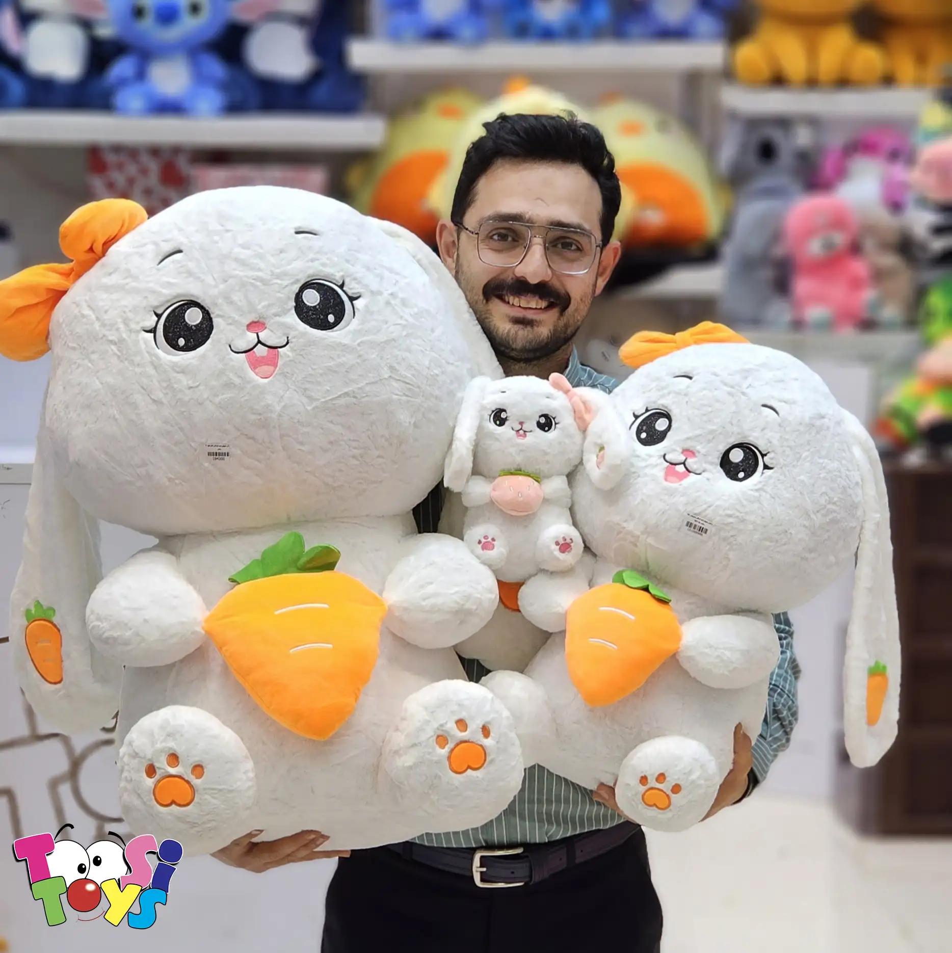 عروسک خرگوش هویج و توت فرنگی
