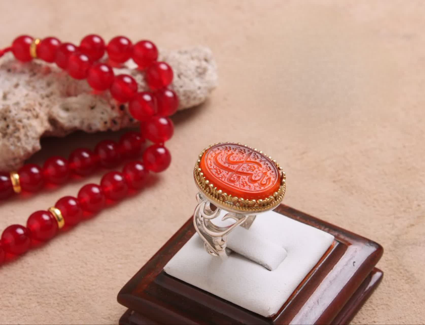 انگشتر نقره باسنگ عقیق قرمز با حکاکی یازینب  کد 1358