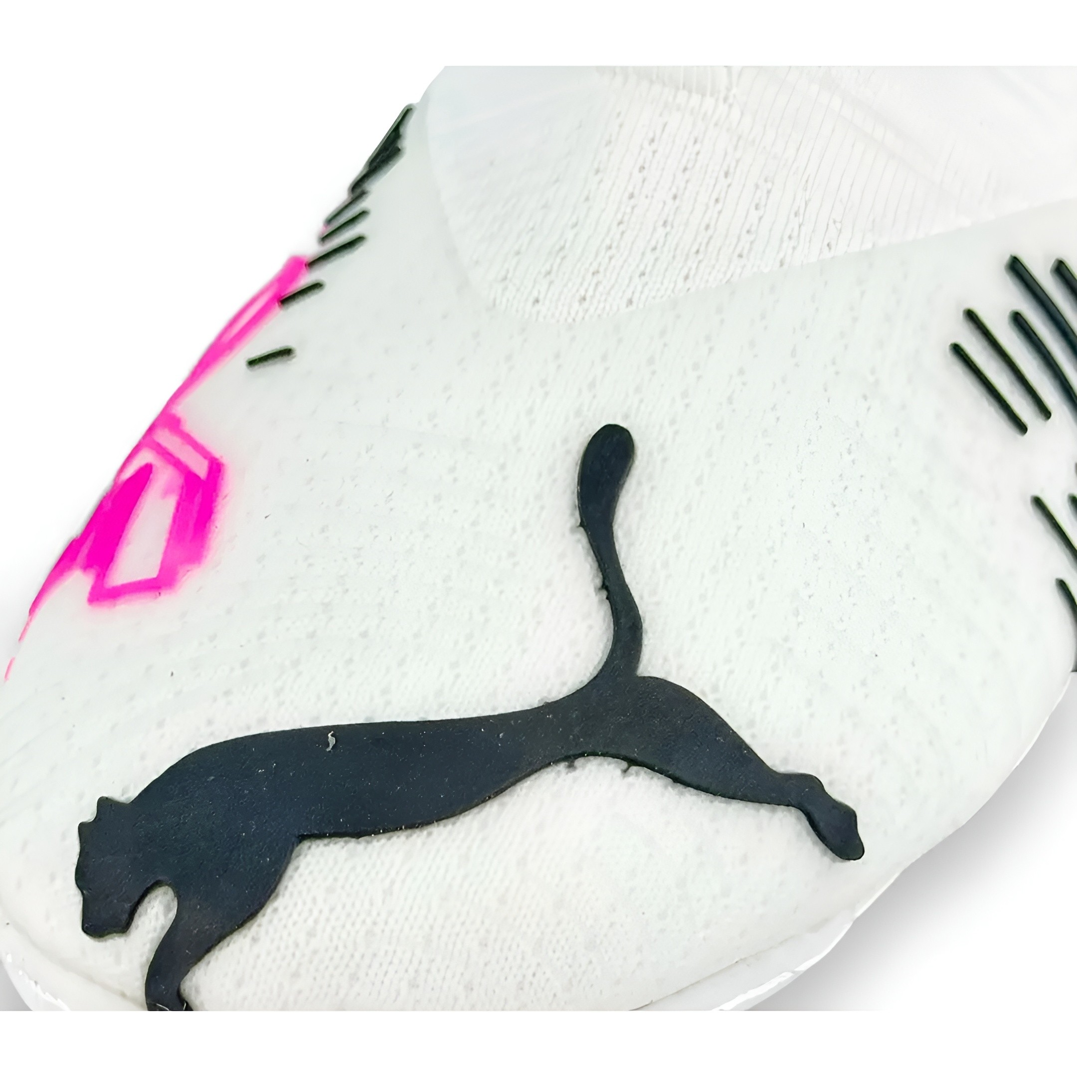 کفش استوک فوتبال اعلا مارک پوما سایز 35 تا 45 (ارسال رایگان و خرید قسطی)