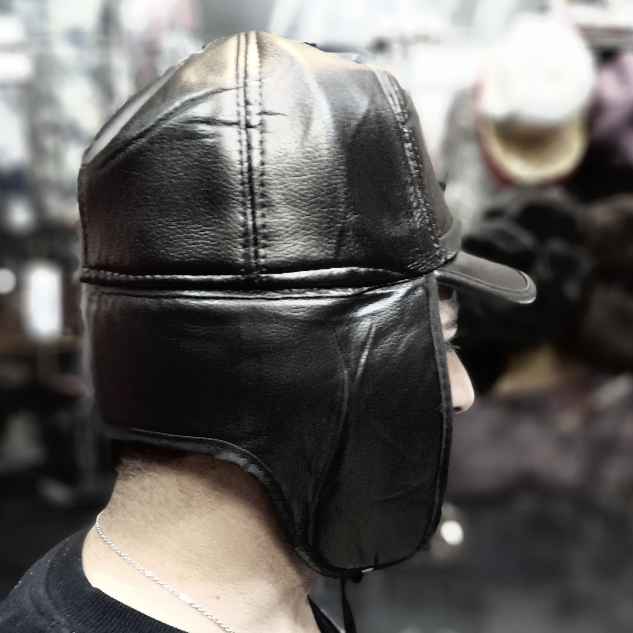 کلاه رو گوشی چرم کلاه لبه دار چرم مشکی کلاه روسی چرم خزدار کلاه مردانه زمستانی کلاه مشهدی چرم