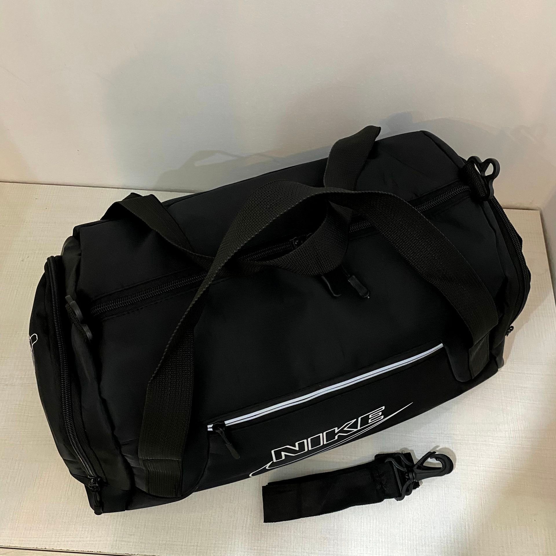 ساک ورزشی جاکفشی دار کد(پس کرایه)